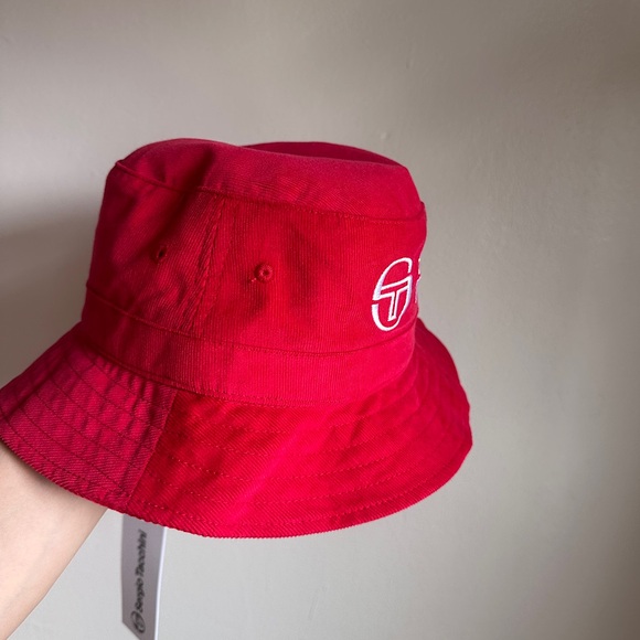 Sergio Tacchini Bucket Hat Tango Red Embroidered ST Logo Corduroy Retro Festival - Picture 3 of 14